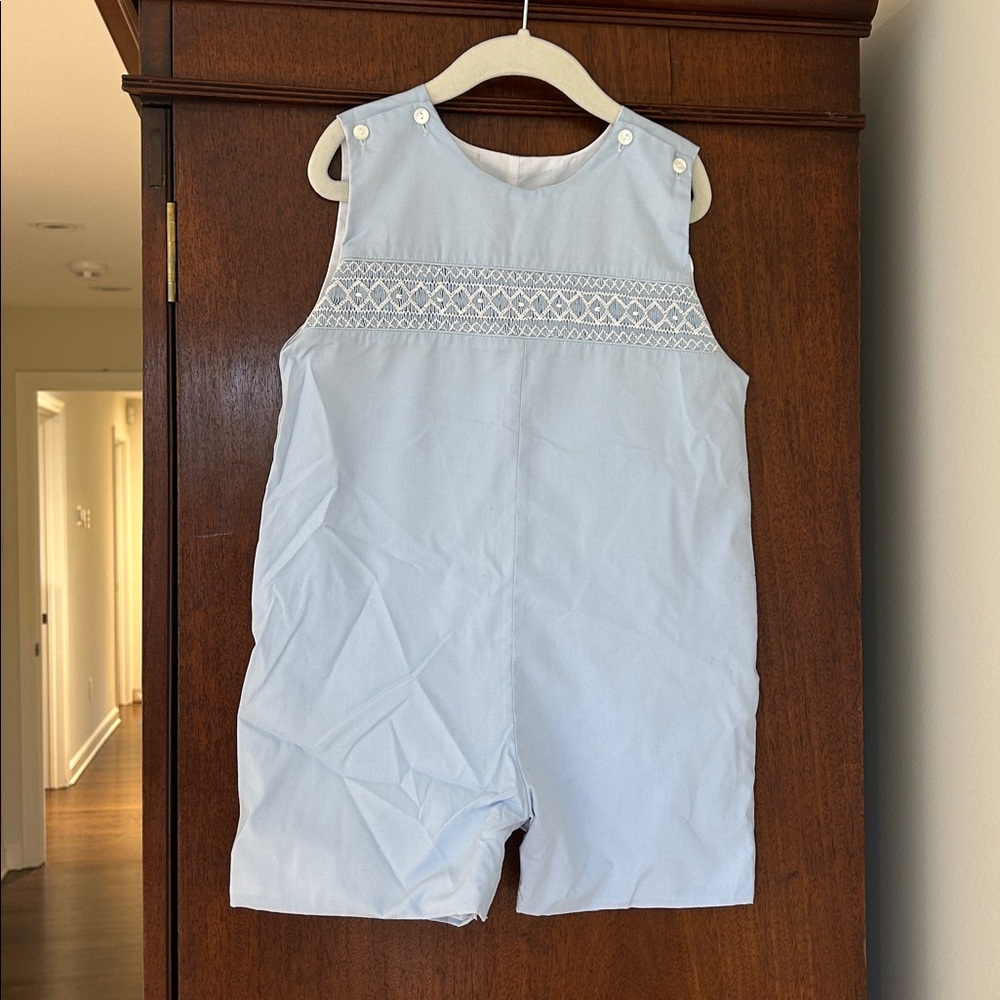 NWOT Petite Bebe by ANAVINI Boys light blue hand smocked shortall